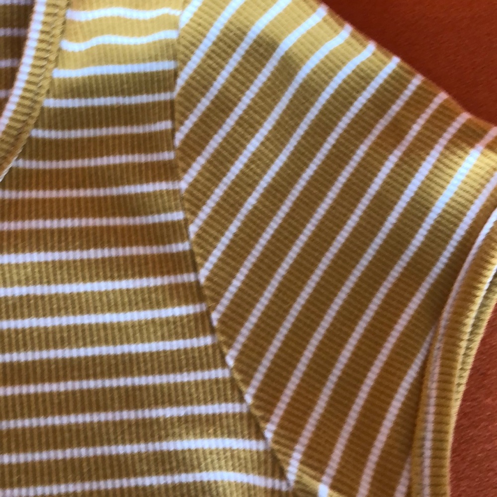 Top - Picture 4 of 8